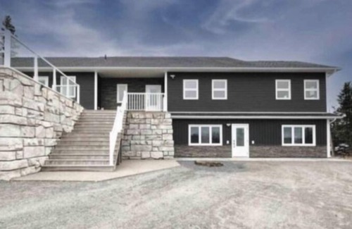 Bayside Apartment | The Eyrie, an eagles nest with an amazing view.