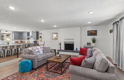 Coeur d'Alene House | The Fairway Home - "3000 sq. ft. Family Friendly Vacation Home w/Game Room"