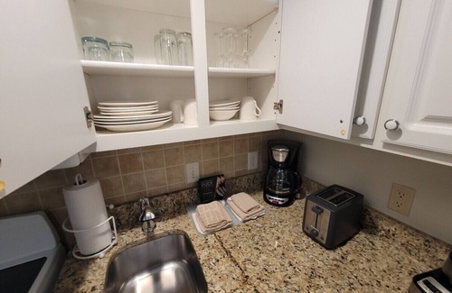 Lackey Cottage | The family -friendly resort life is waiting for you! n