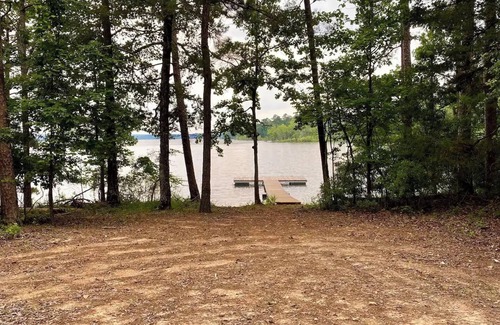 Lincolnton Cabin | The Family Lake House! 6.2 Acres, Private Dock!