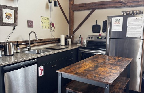 Guelph/Eramosa House | The Farm Shed @ Walnut Ridge Farm, Guelph, Elora, Fergus
