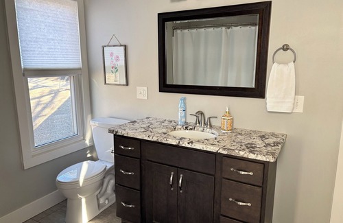 Lyons House | The Farmhouse-3-bedroom house nearby Humboldt close to I-90