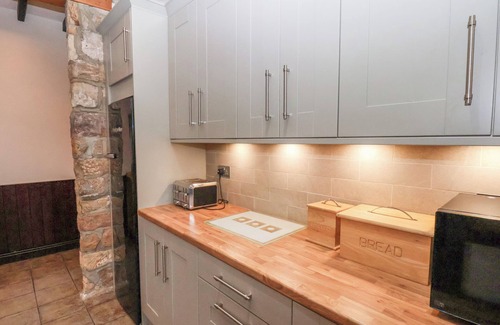 Fylingdales Cottage | THE FARMHOUSE, family friendly, with a garden in Robin Hood’s Bay