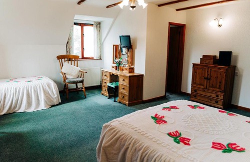 Haverfordwest Bed & Breakfast | The Farmhouse Lochmeyler