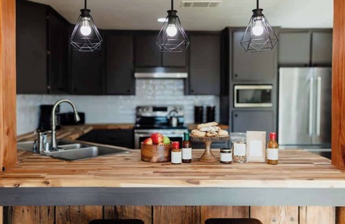 Springville House | The Farmhouse @ Mt. Dennison w/beautiful views