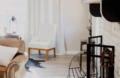 Springville House | The Farmhouse @ Mt. Dennison w/beautiful views