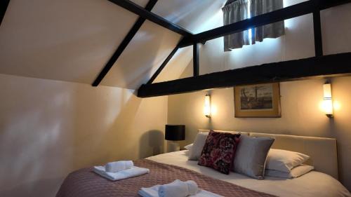 Watlington Bed & Breakfast | The Fat Fox