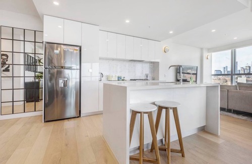 North Melbourne Apartment | The Fawn Relish in Sub Penthouse Panorama