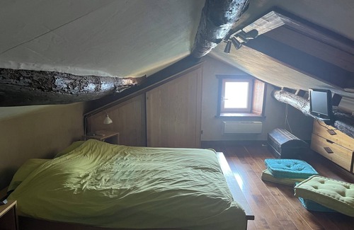 Erbalunga Apartment | The feet in water