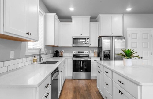West Richland House | The Fernow Flat - Close to Hanford