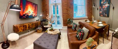 Nottingham City Centre Apartment | The Fifth Quarters, Grade II Listed Apartment, The Lace Market, NG1, City Centre, Nottingham, Sleeps 4