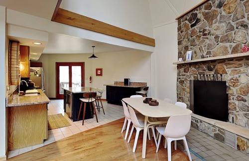 Thayerville House | The Fig | Serene Views, Foosball, Fire Pit