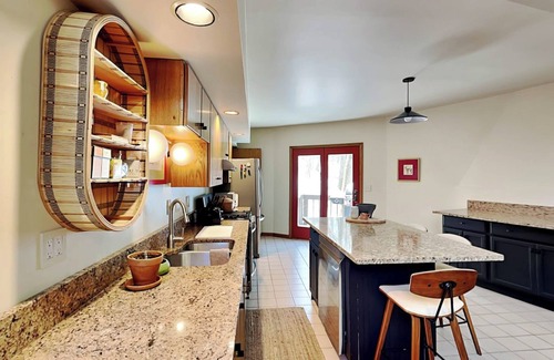 Thayerville House | The Fig | Serene Views, Foosball, Fire Pit