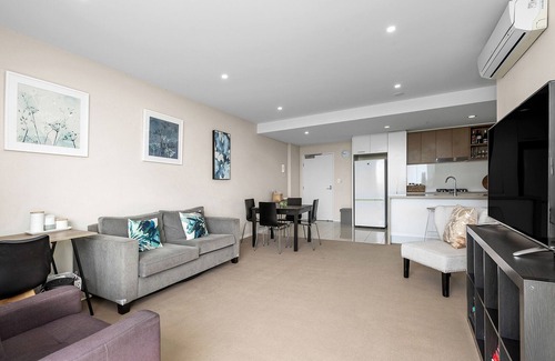 Eagle Farm Apartment | The Fijian Hospitality - 2 Bedroom, 2 Bathroom, Apartment, Secure Carpark