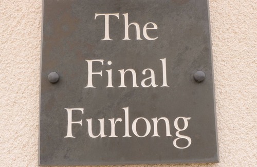 Bruton Cottage | THE FINAL FURLONG, pet friendly, with a garden in Bruton