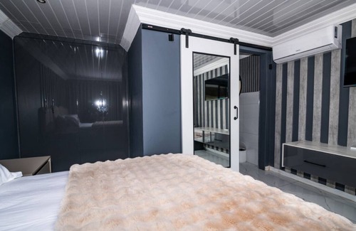 Pretoria Bed & Breakfast | The Fine Line Lodge