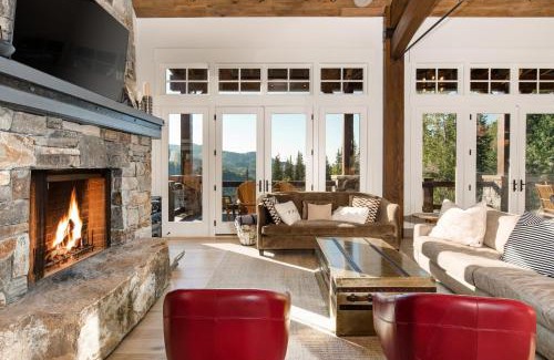 Park City House | The Finest Expression of Mountain Homes, Ski In Out, Hot Tub in The Colony