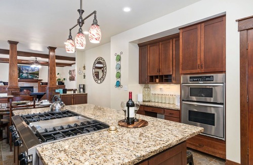 Greeley House | The Fireside Retreat | 6 BD, Sauna, Home Theater