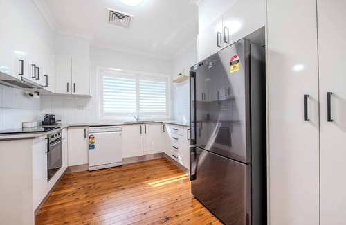 Dubbo House | The Fitz - Family Getaway, Short Distance to CBD