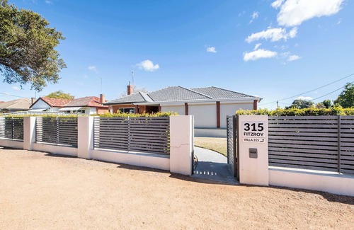 Dubbo House | The Fitz - Family Getaway, Short Distance to CBD