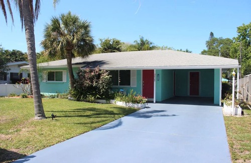 Indian Beach Sapphire Shores House | The Flamingo House at Indian Beach Sapphire Shores