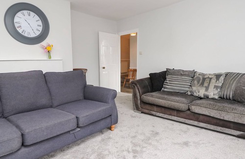 Ningwood Apartment | THE FLAT, family friendly in Shalfleet