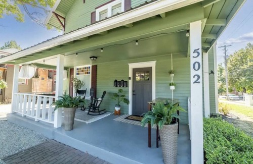 Garden District Apartment | The Flat on 5th-walk to dt!