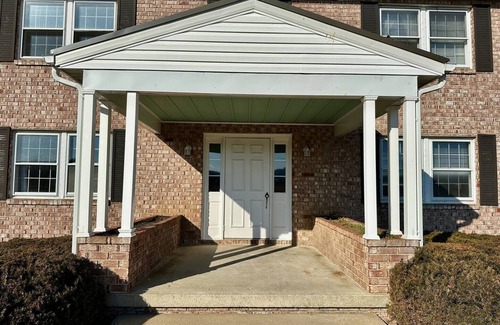 Shippensburg Apartment | The Flat on Olde Scotland - Two bedroom, one bath flat with full kitchen