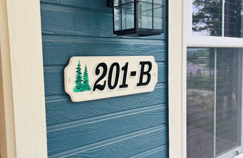 Lakeside Cabin | The Flathead at Elk Ridge Village cabin 201B with views of Flathead Lake