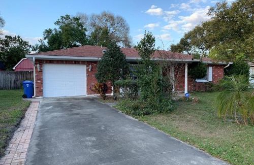 Bearss Plaza Villa | The Flo's House