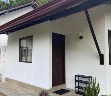 Midigama House | The Flora