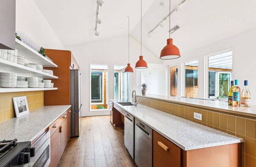 Bywater Hotel | The Florentine | Private 12BR Hotel - Pool, Spa