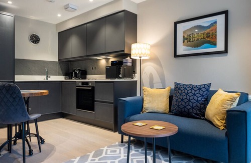 Backbarrow Cottage | THE FLOWING RIVER, romantic, with a garden in Ulverston