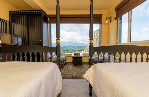 Nuwara Eliya Hotel | The Forest and lake by Schofieldshire