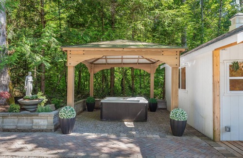 Mount Vernon Cabin | The Forest Estate Cabin in Mount Vernon WA