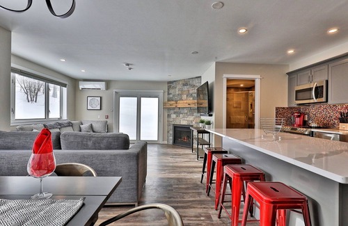 Killington Condo | The Forest Fun Suite at Killington Center: 2RM/2BA Condo. Pool. Bus. Discounted Ski Rentals!