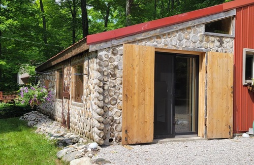 Central Lake Apartment | The Forge at Torch Lake: nearby lake access and boat ramp, boat trailer parking