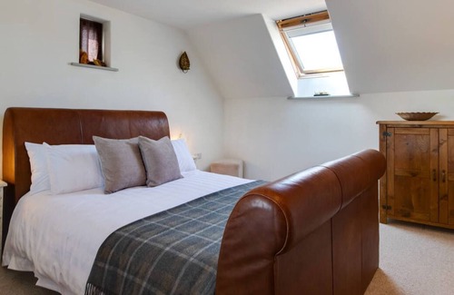 Port-Eynon House | The Forge in the beautiful Swansea