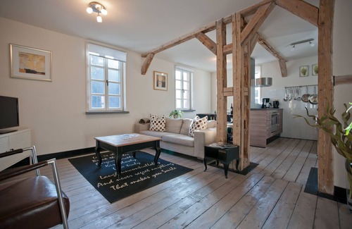 Monschau Apartment | The former caretaker's house in Denkmalgeschuetzen Fachwerkgebaeude