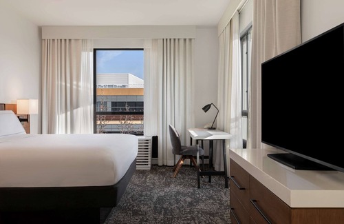 Midtown Sacramento Hotel | The Fort Sutter Sacramento, Tapestry Collection by Hilton