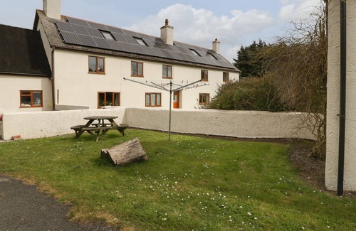Watchet House | THE FOSSIL HUNTERS (NO5), family friendly, with a garden in Watchet