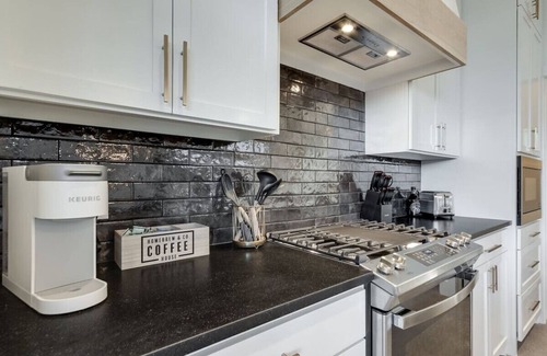 Central Oklahoma City House | The Fox at Wheeler | Garage & Courtyard