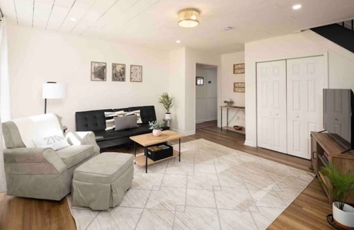 Ross House | The Foxx Den