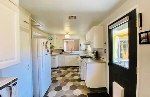 Friendly House | The Friendly Cottage