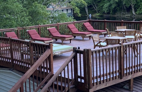 Old Forge House | "The Fulton," a 3-bedroom, luxury waterfront cabin at The Lakes Old Forge