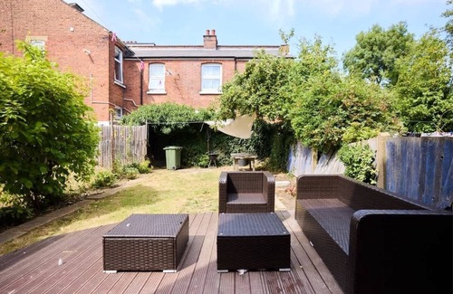 Harlesden House | The Furness Hideout - Charming 2 Bdr House