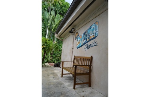 Coral Terrace Cottage | The Gables Hideout- Charming/Cozy/Private