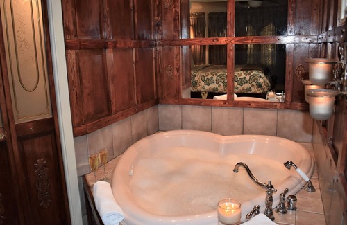 Hot Springs Bed & Breakfast | The Gables Inn Bed & Breakfast