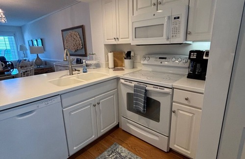 Central Beach Condo | The Gables of Vero Beach - Ocean Front Condo 2/2 Vero Beach In Town 4th Floor