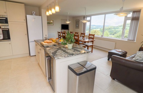 Stroud Cottage | THE GABLES, pet friendly, character holiday cottage in Sheepscombe